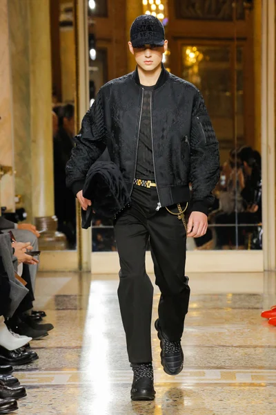 Look 45